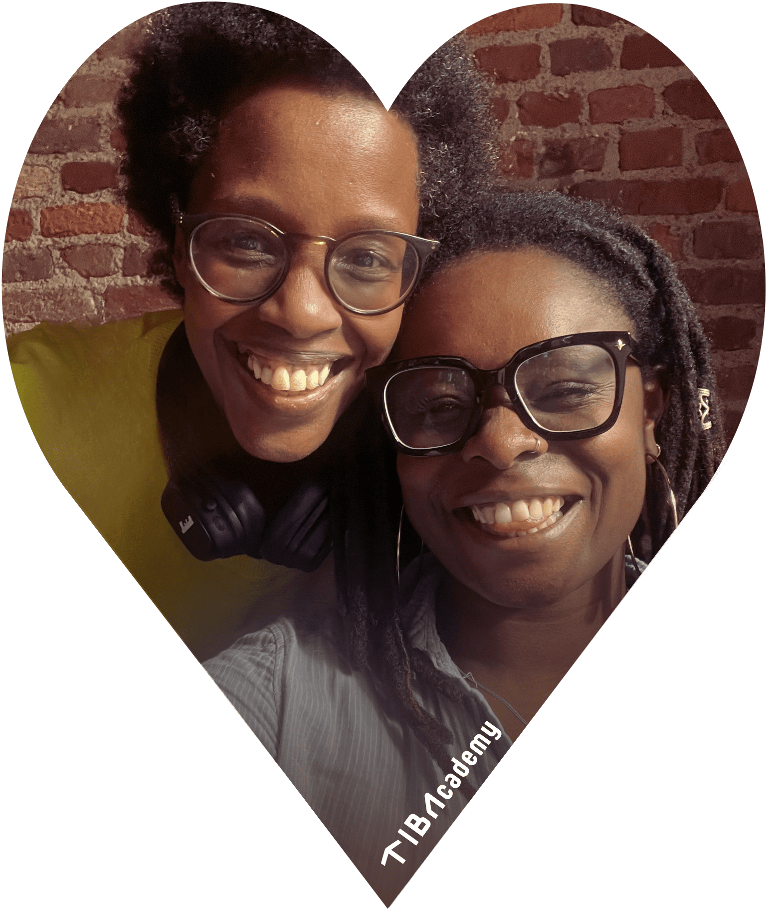 Sandra Karangwa und Dorothy Allotey von TIBAcademy